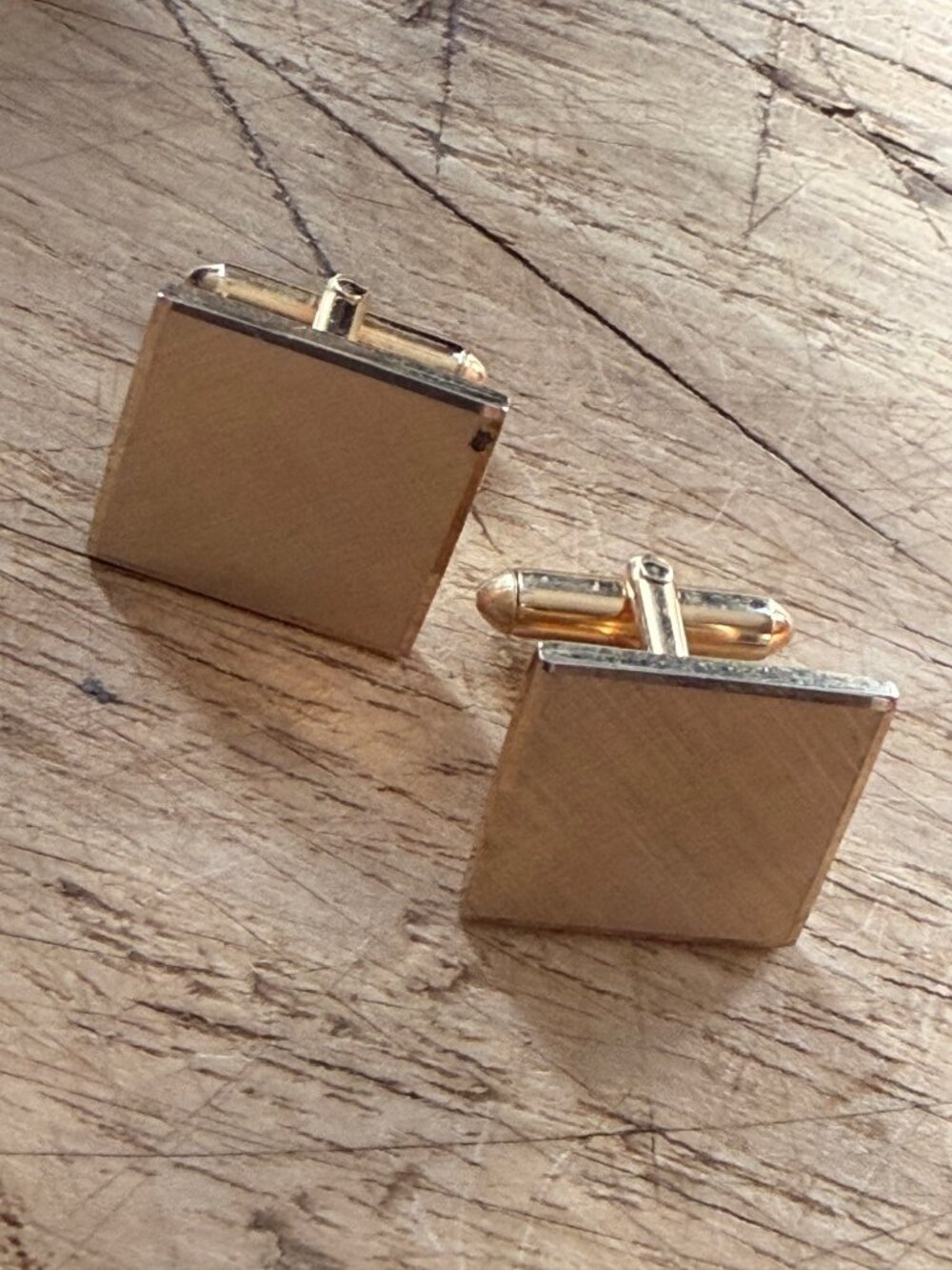 Gold-Tone Square Cufflinks With Brushed Finish In Gift Box